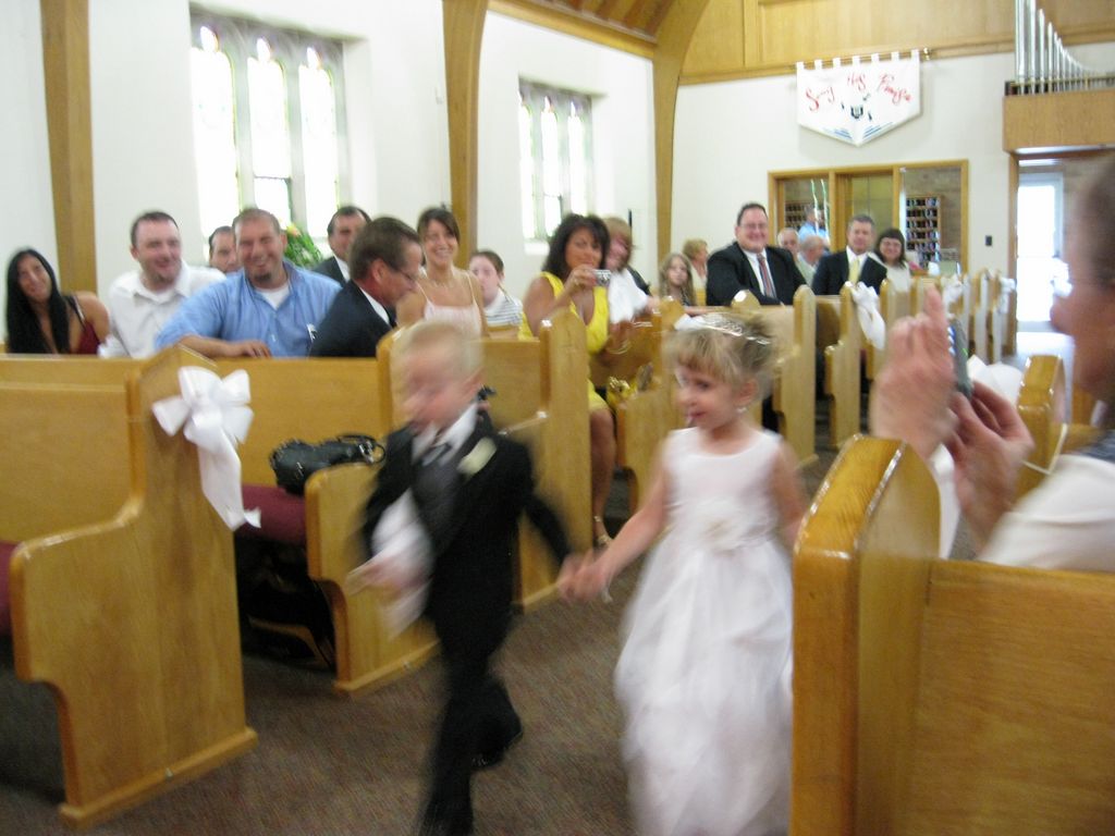 07_04_wedding_a_enter_02.jpg (large)