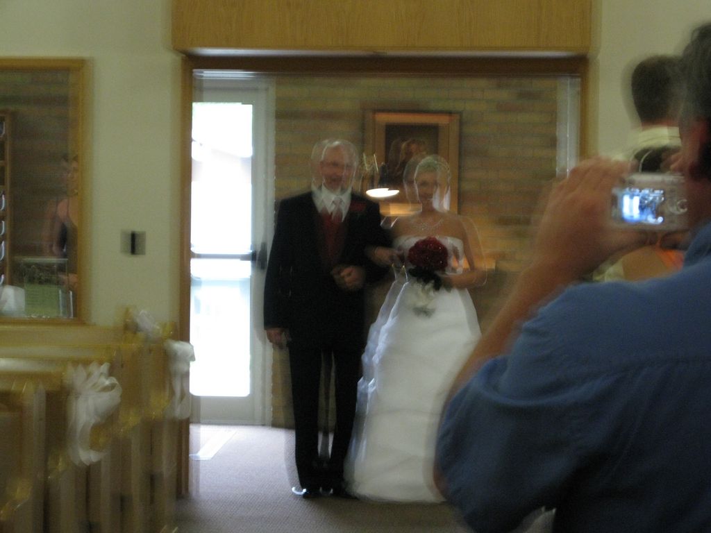 07_04_wedding_a_enter_04.jpg (large)