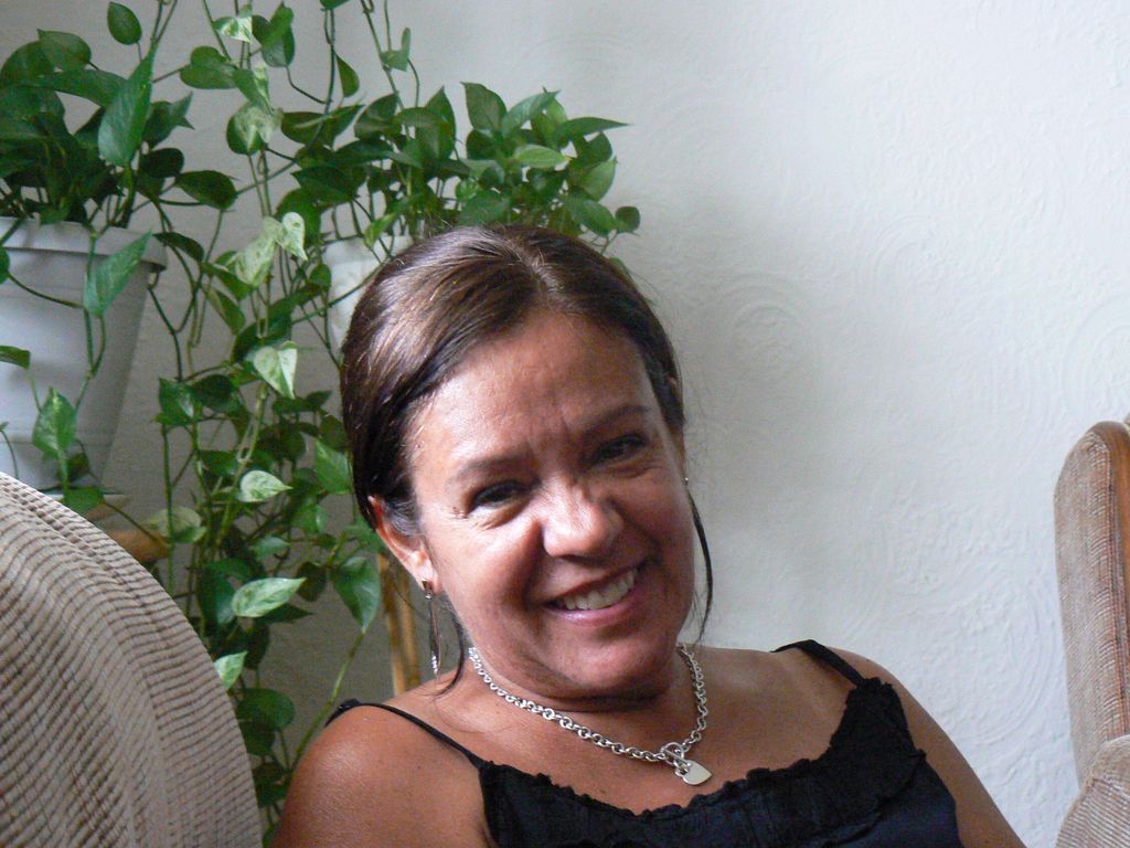 Heloisa is photogenic