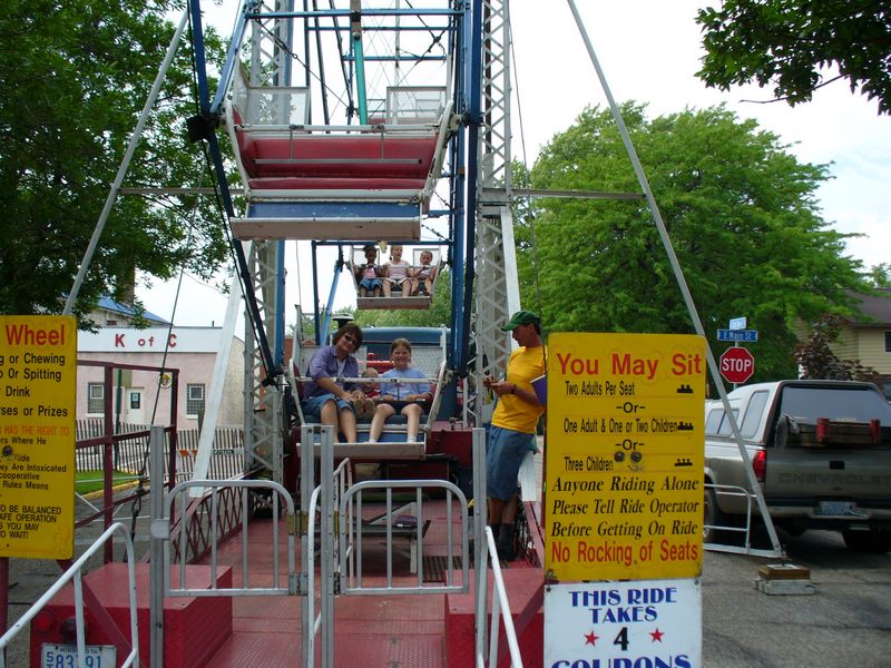 2007_06_09_kelsy_and_jared_durand_days_006.jpg (large)