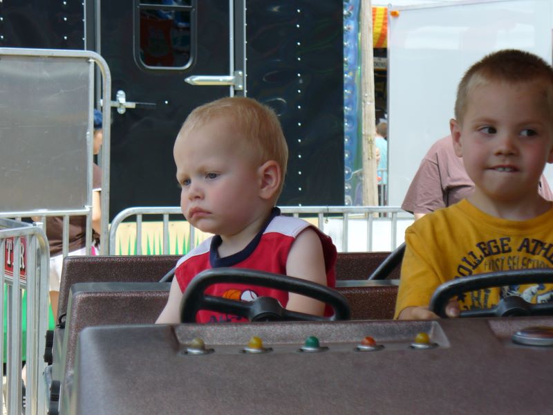 2007_06_09_kelsy_and_jared_durand_days_021.jpg (large)