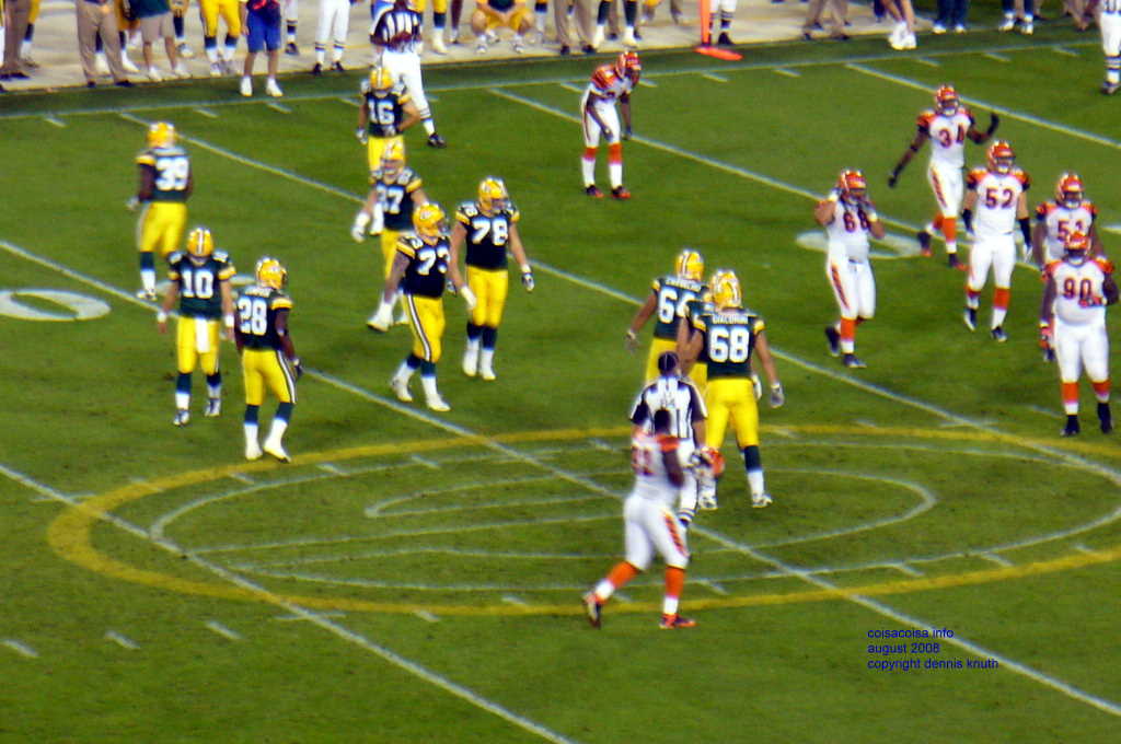 Saxes see Packers on the field