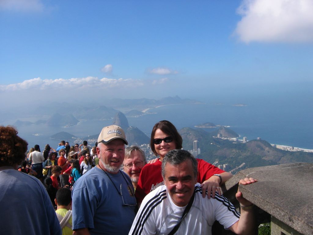 Sherri Gary and Helton on Corcovado