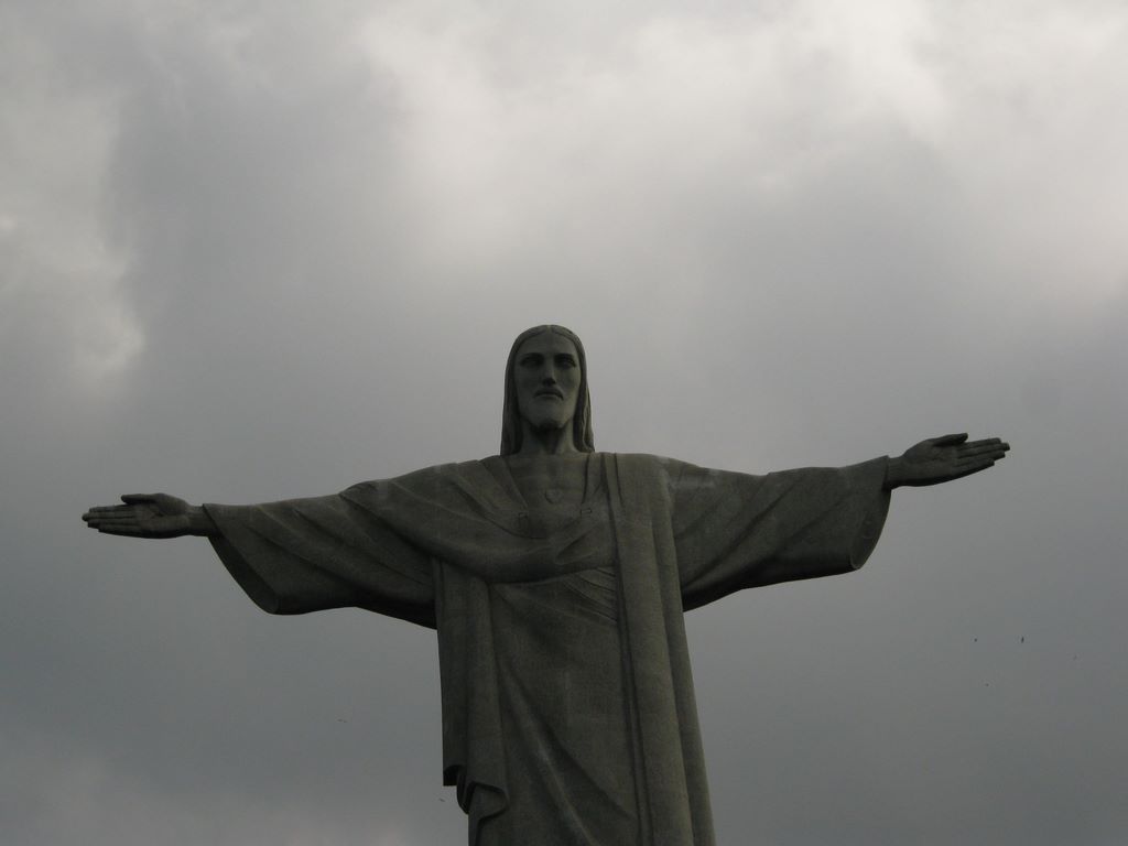 Open arm in the Clouds