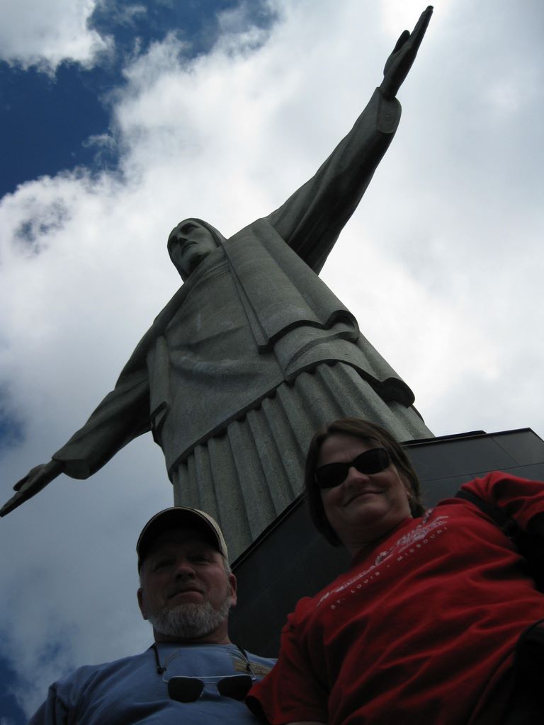 Gary and Sherri under the statue