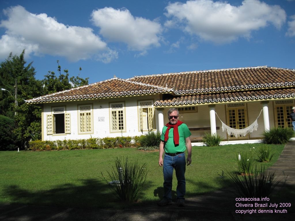 Dennis at Maria Lena's house in Oliveira