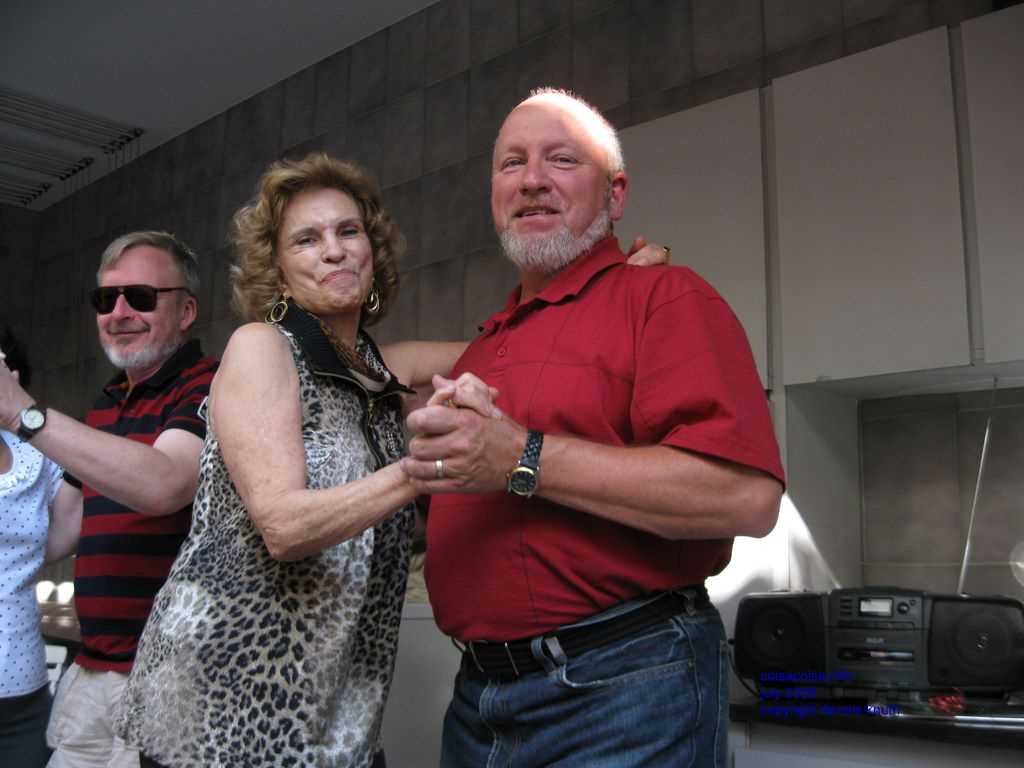 2009_07_18_a_partyday_42.jpg (large)