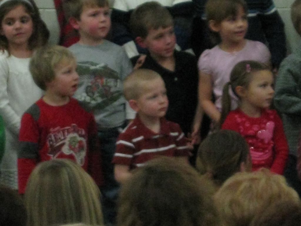 2009_12_17_jared_school_xmas_21.jpg (large)