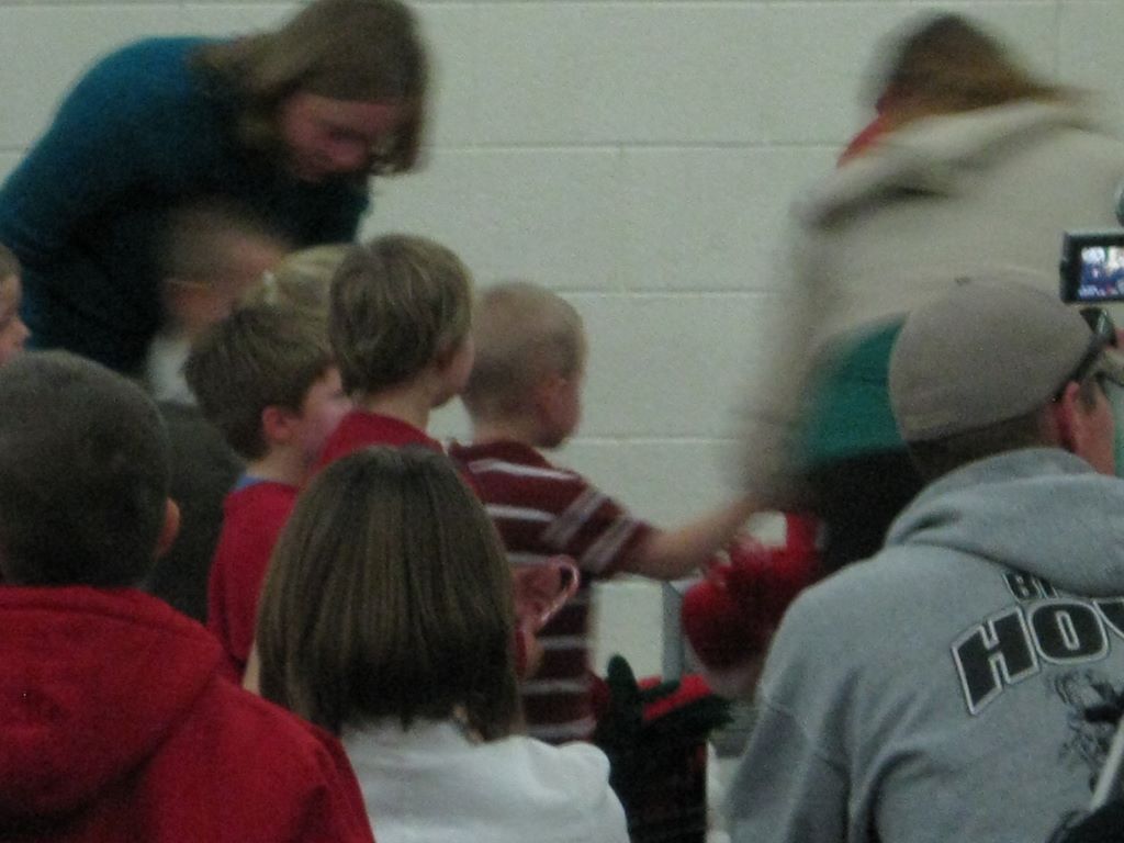 2009_12_17_jared_school_xmas_25.jpg (large)