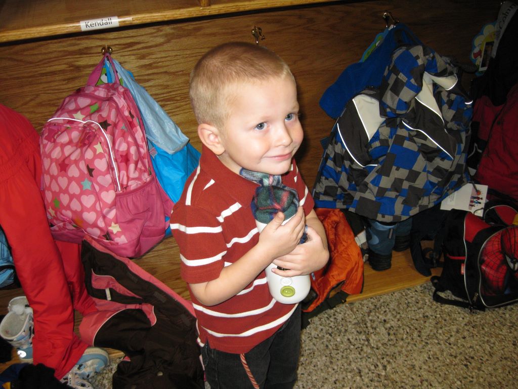 2009_12_17_jared_school_xmas_27.jpg (large)