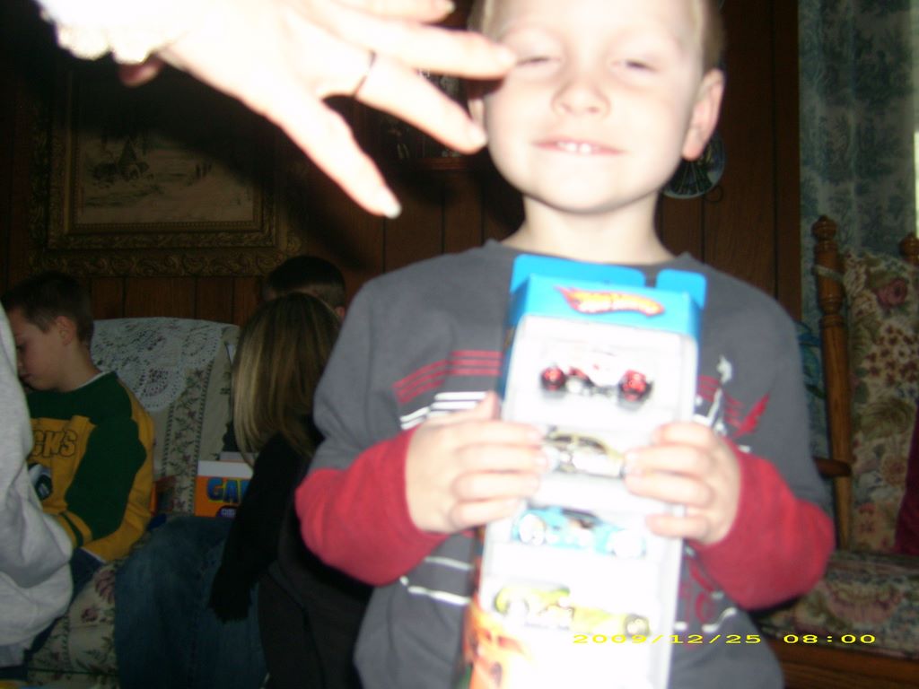 2009_12_25_n_k_moore_at_kellys_xmas_01.jpg (large)