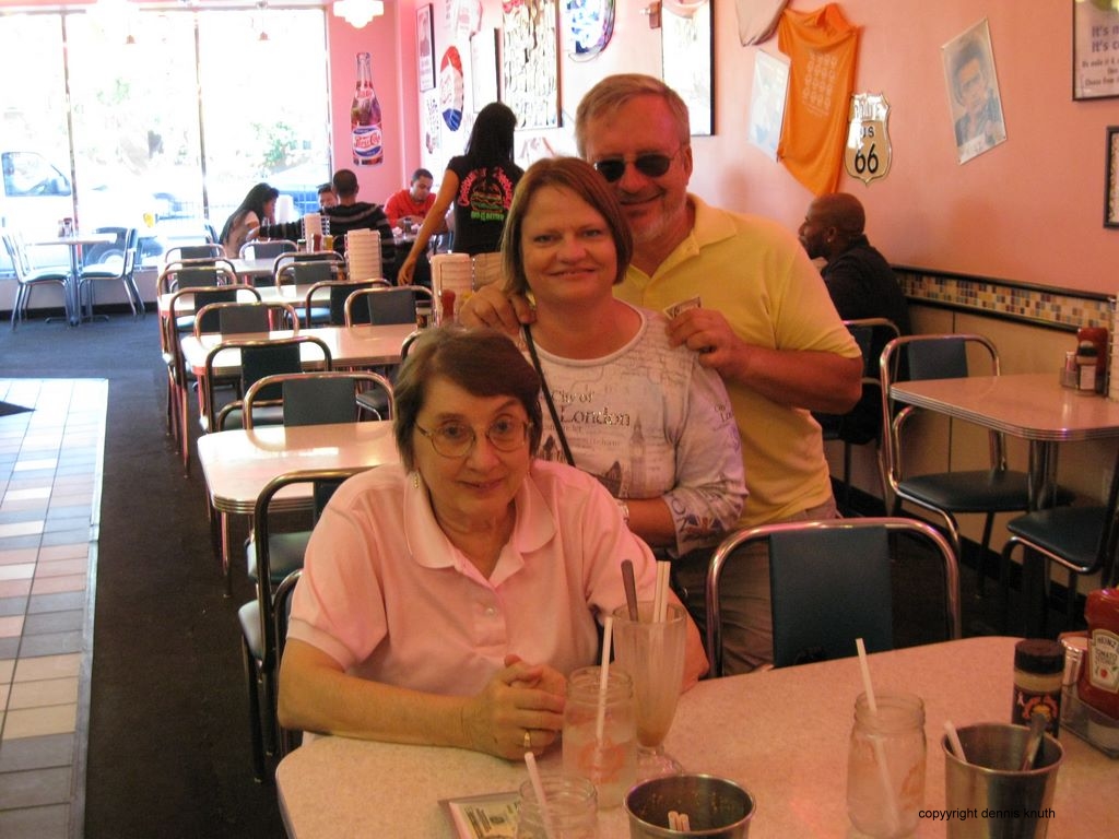 Cheeburger Cheeburger