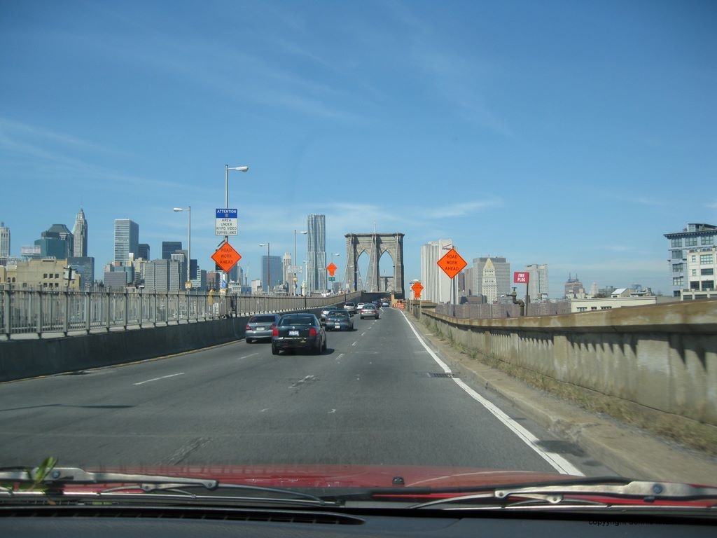 Entering the Brooklyn Bridge from Queens (large)