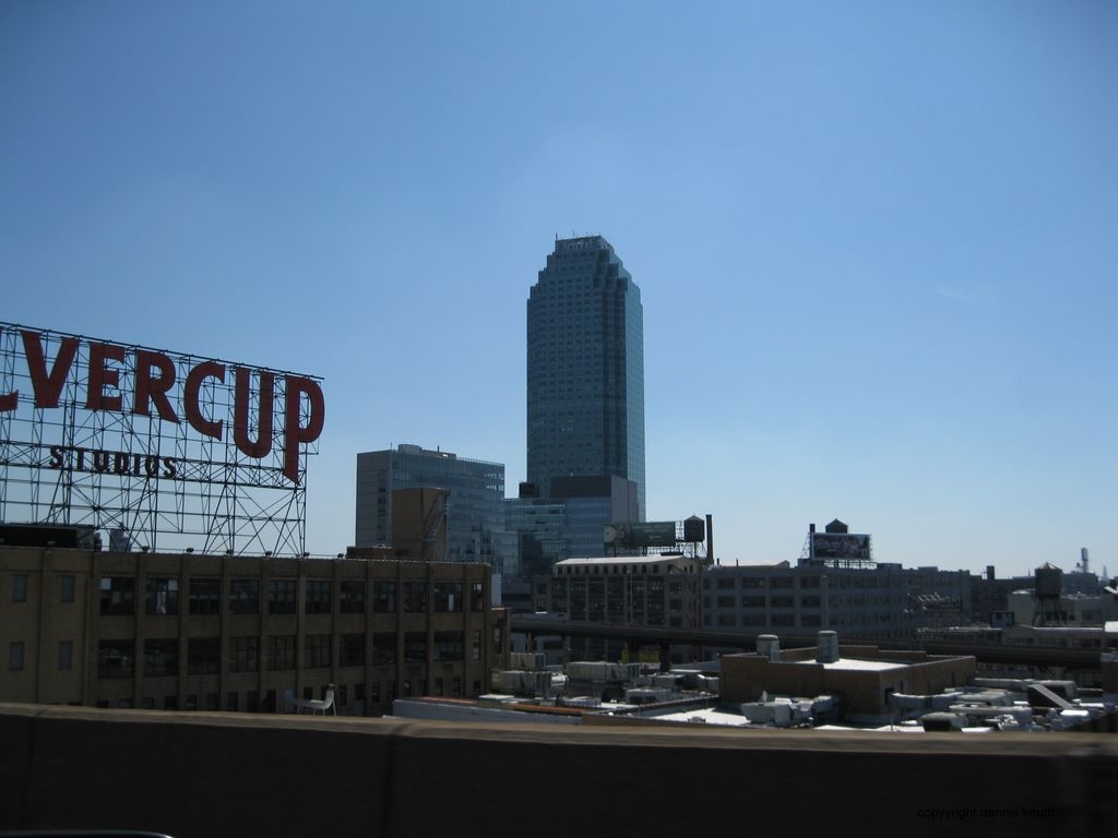 Citi Bank Building in Long Island City Queens (large)