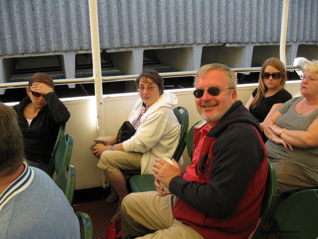 Circle Line Dennis and Sally (large)