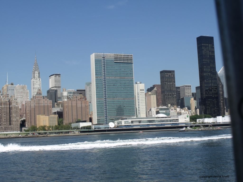 United Nations from the Circle Line (large)