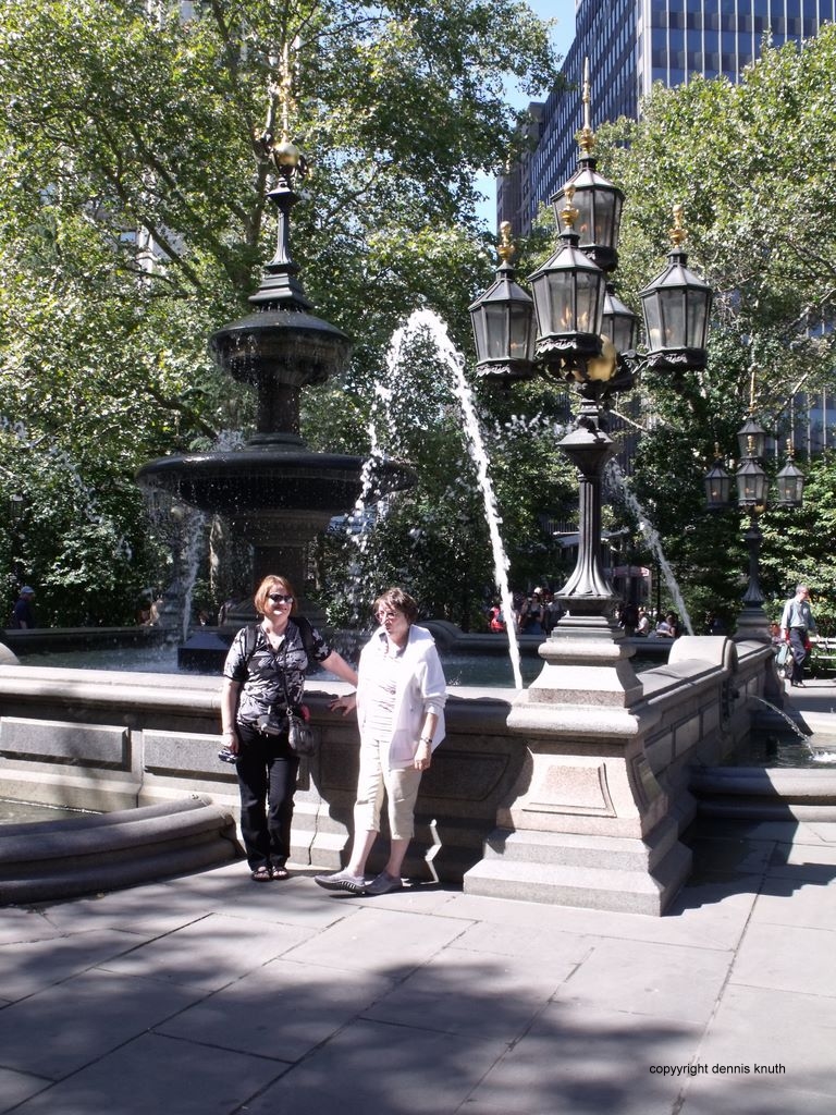 2010_09_21_city_hall_park_02.jpg (large)