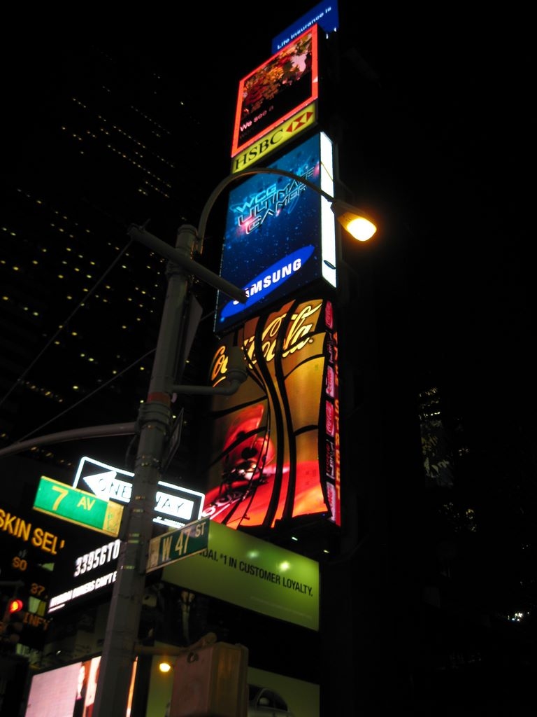 2010_09_21_times_sq_broadwy_06.jpg (large)