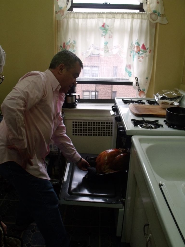 2010_11_25_thanksgiving_at_olga_02.jpg (large)