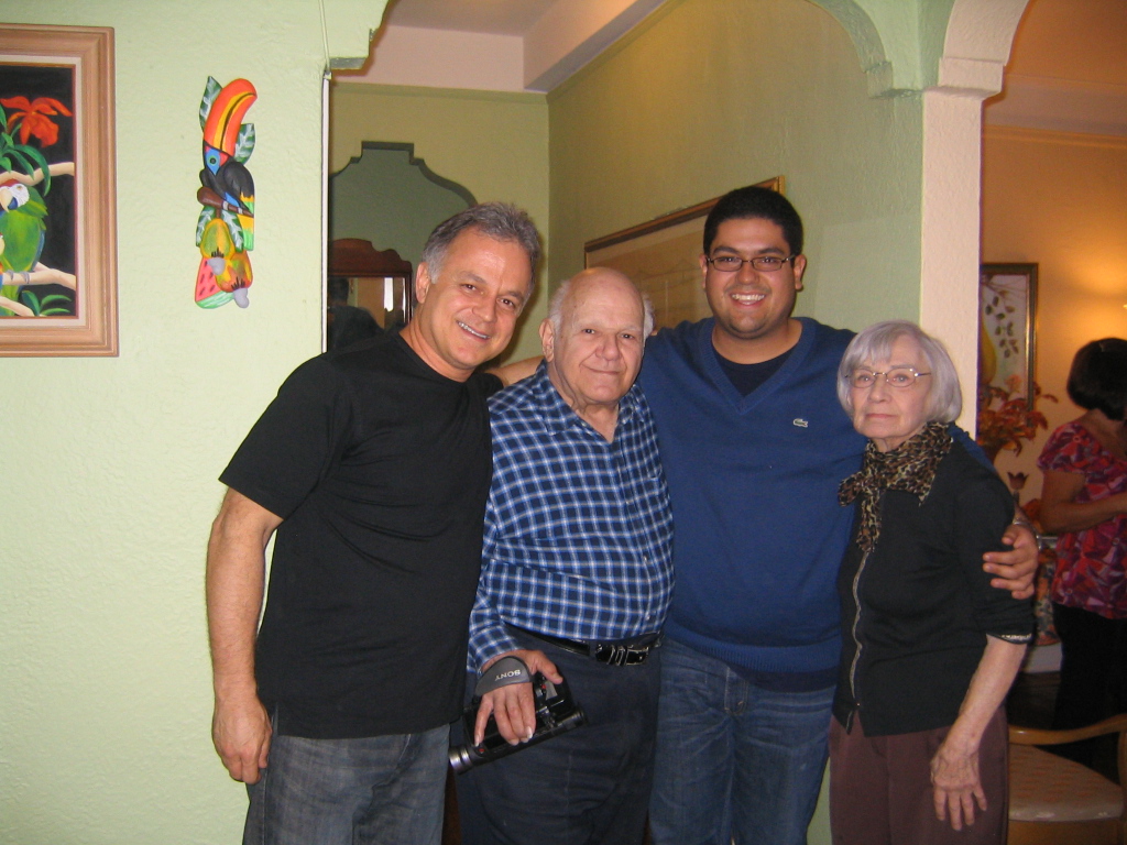2010_11_25_thanksgiving_at_olga_23.jpg (large)