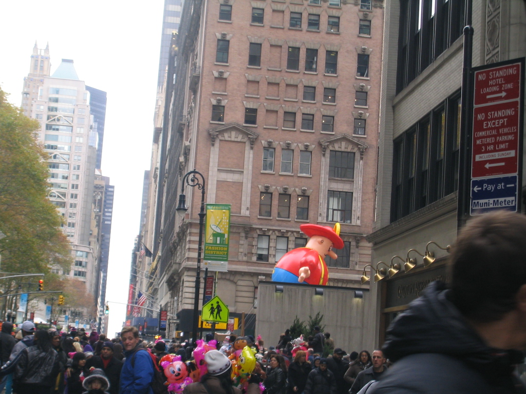 2010_11_25_thanksgiving_parade_13.jpg (large)