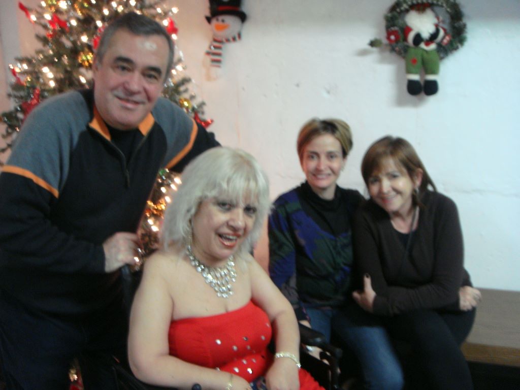 2010_12_19_elmhurst_party_ny_001.jpg (large)