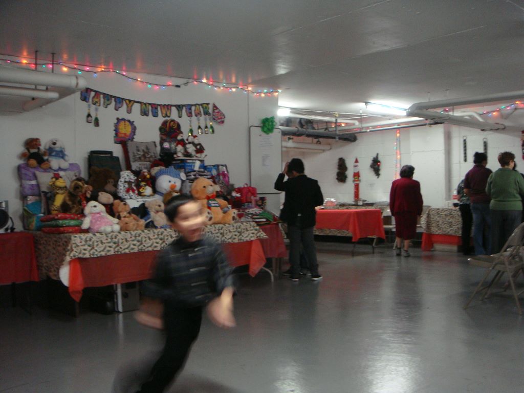 2010_12_19_elmhurst_party_ny_003.jpg (large)