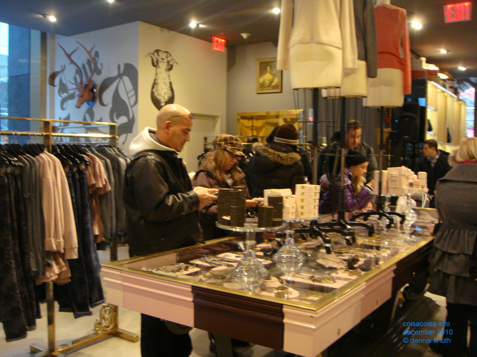 New York Christmas shopping crowds