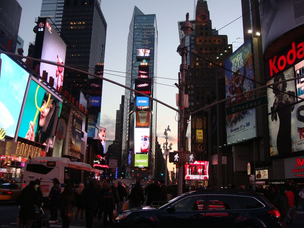 2010_12_19_times_square_ny_003.jpg (large)