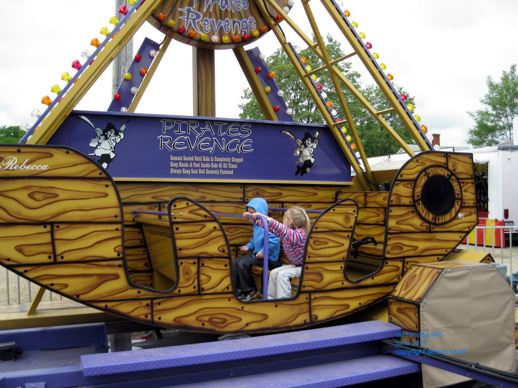 Janred and lady on Pirates Revenge