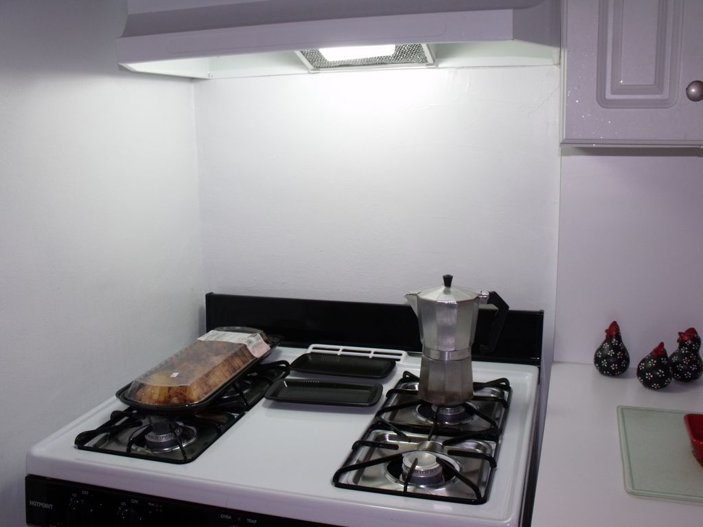 The kitched is new, new stove and vent