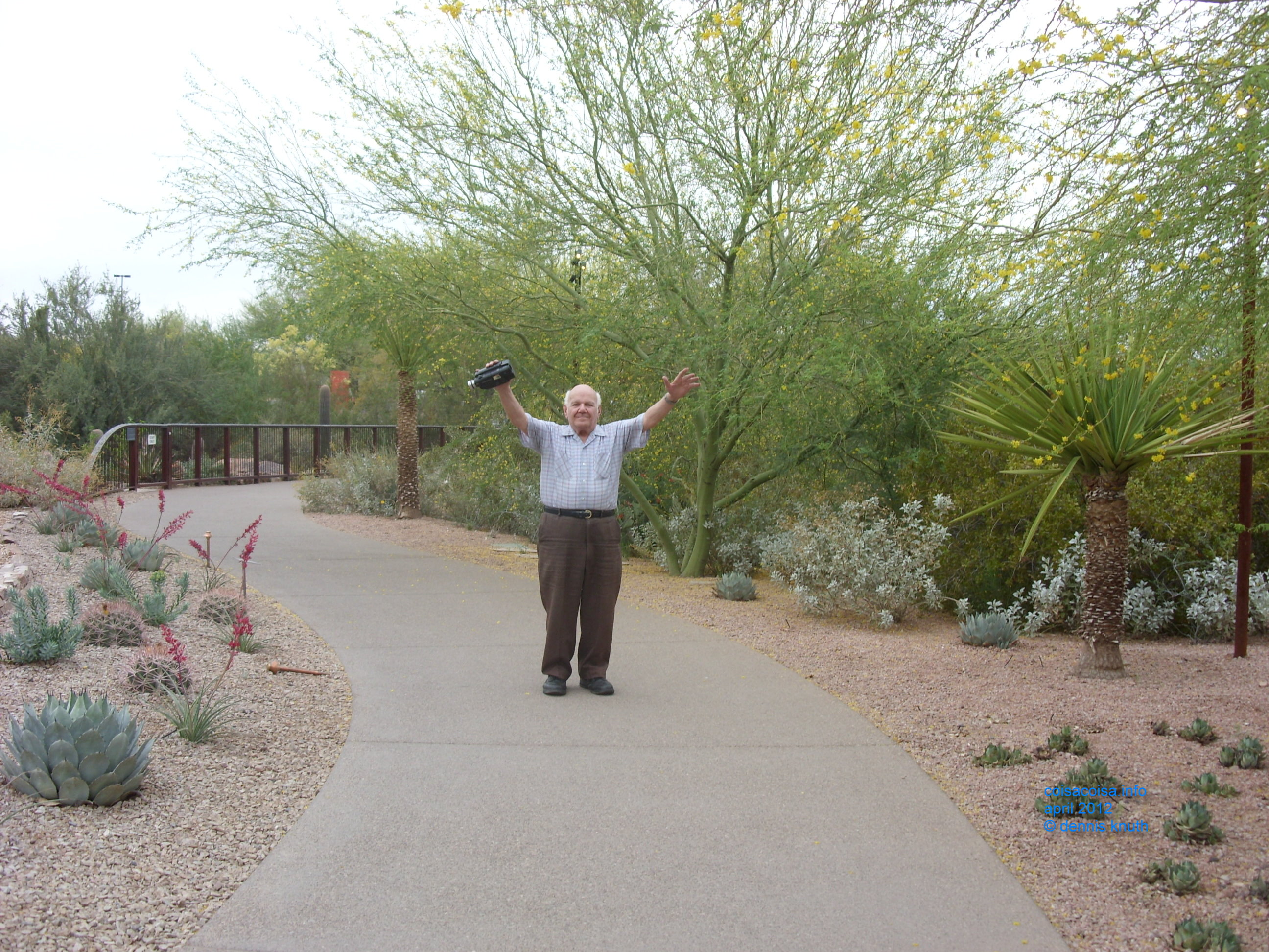 Orestus outside the Botanical Gardens