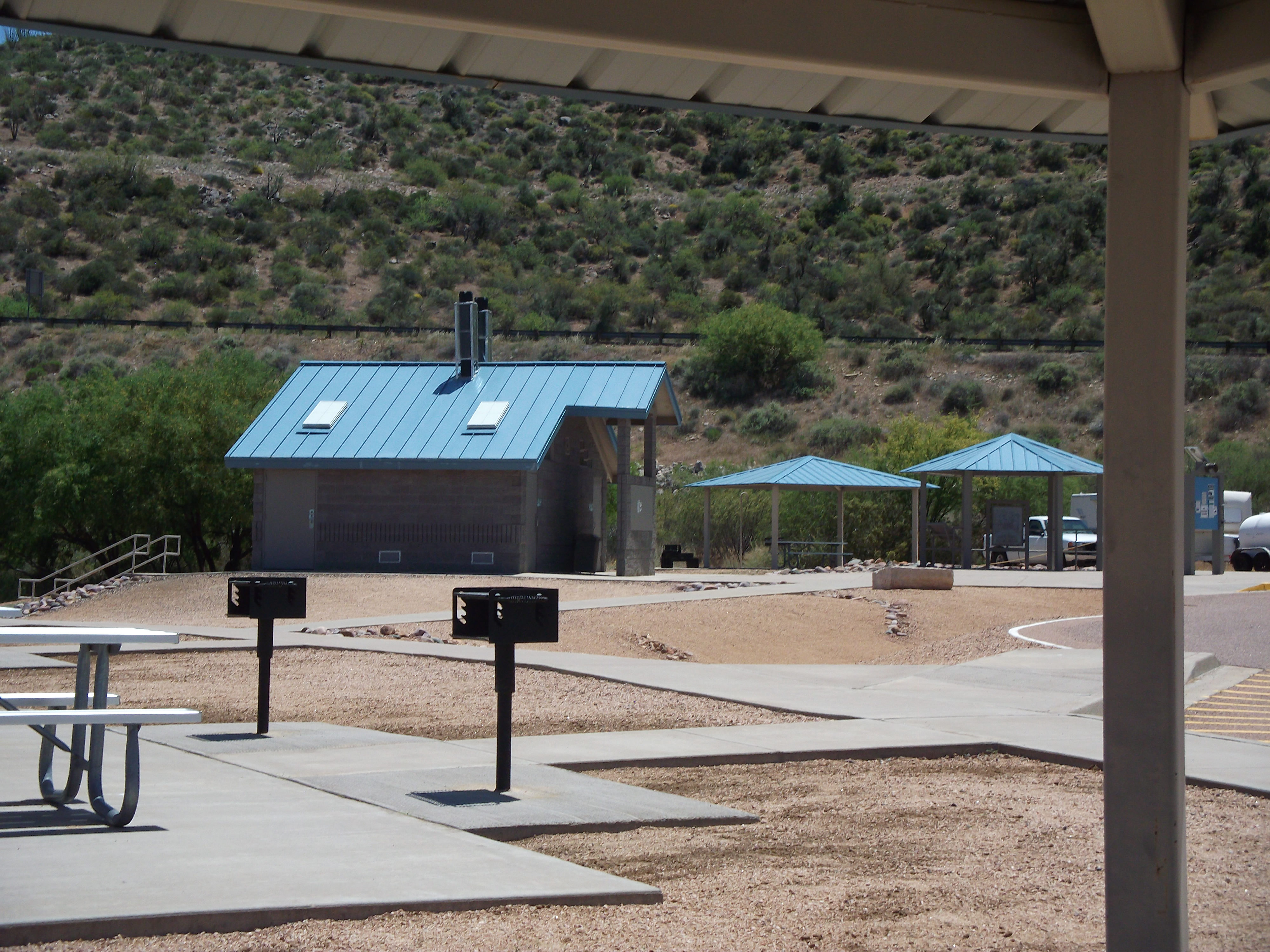 2012_05_01_roosevelt_lake_sk_0020.jpg (large)