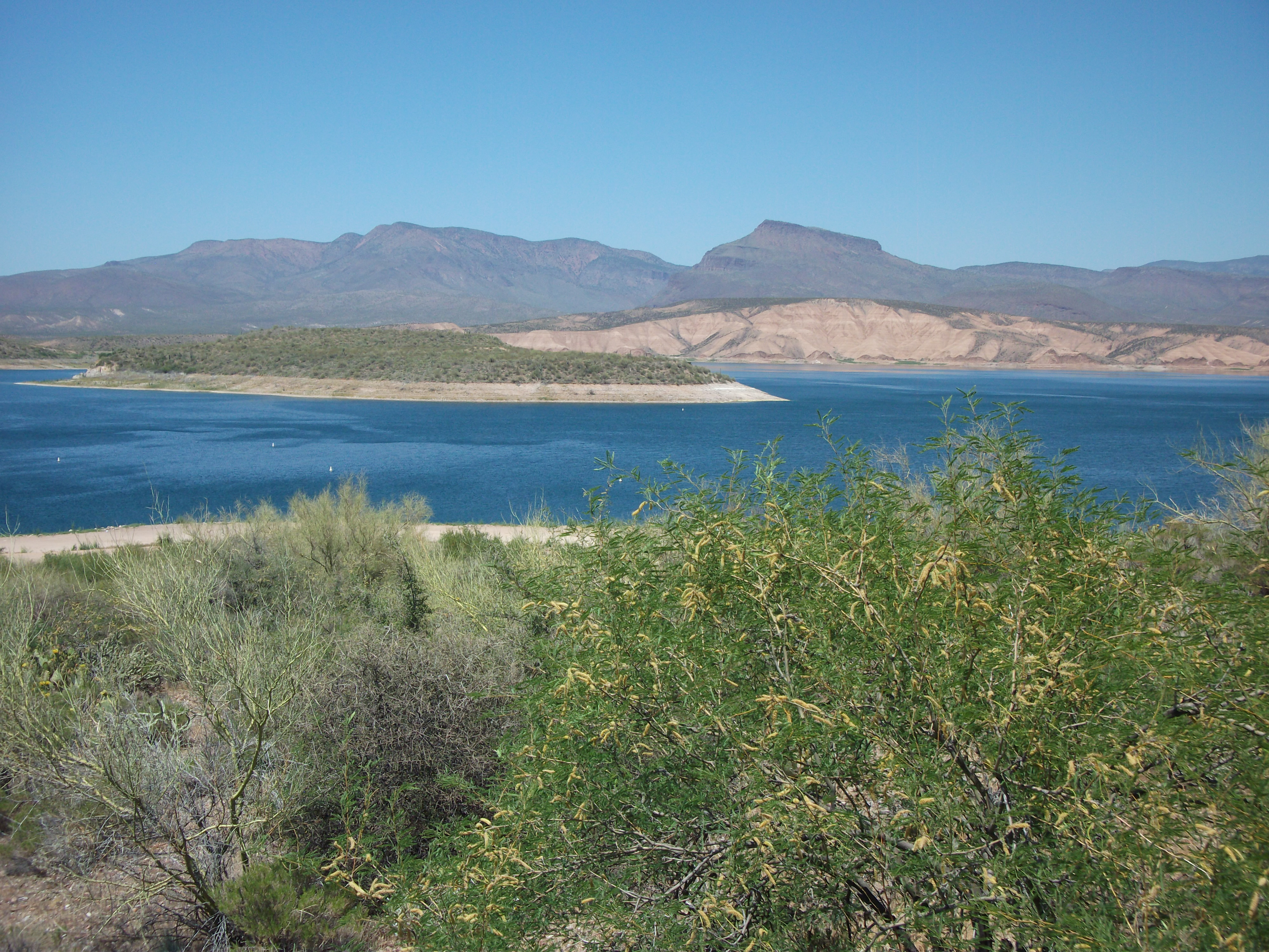 2012_05_01_roosevelt_lake_sk_0034.jpg (large)