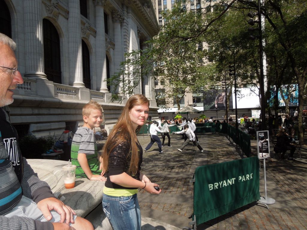 2014_09_19_helton_off_nyc_074.jpg (large)