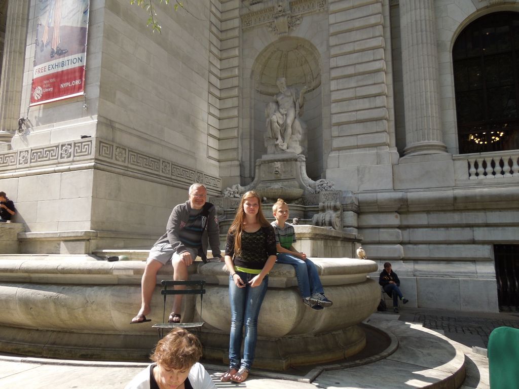 2014_09_19_helton_off_nyc_075.jpg (large)