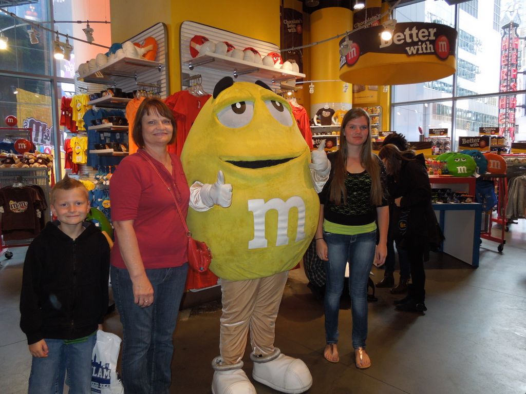 2014_09_19_helton_off_nyc_092.jpg (large)