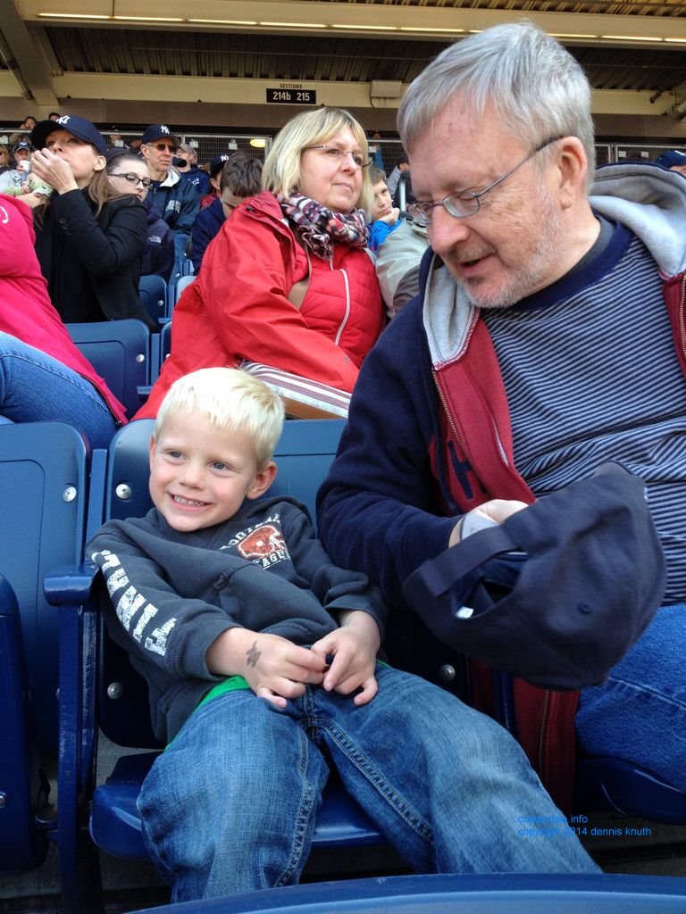 
2014_04_26_colin_and_justin_ny_yankees_img_0016.jpg (large)