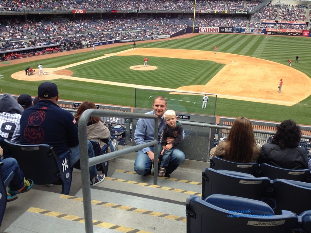 
2014_04_26_colin_and_justin_ny_yankees_img_0022.jpg (large)