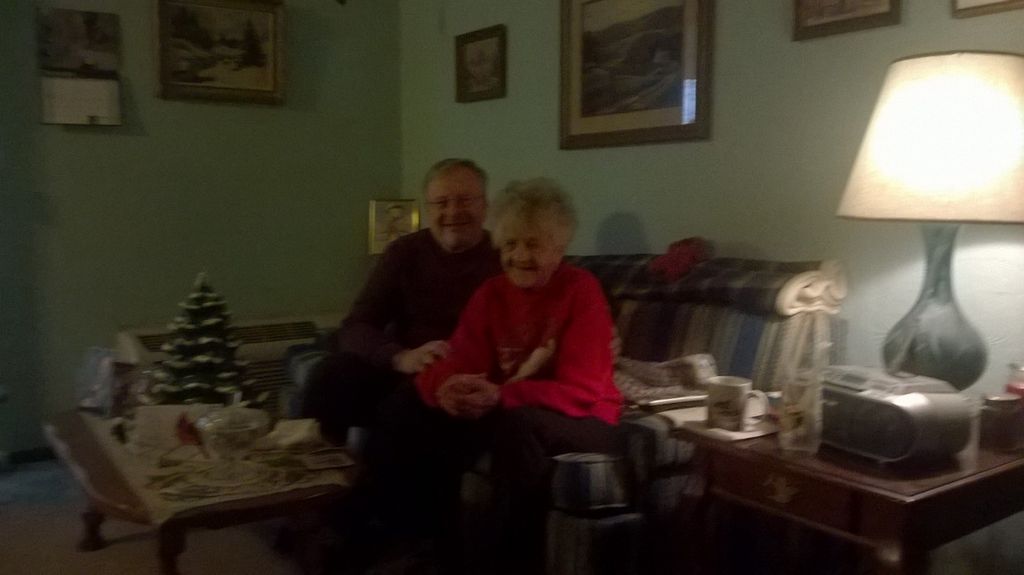 Emogene fails to wear her false teeth