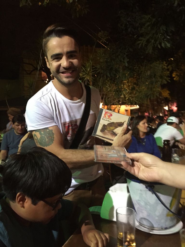 Belo Horizonte Side Walk cafe artist