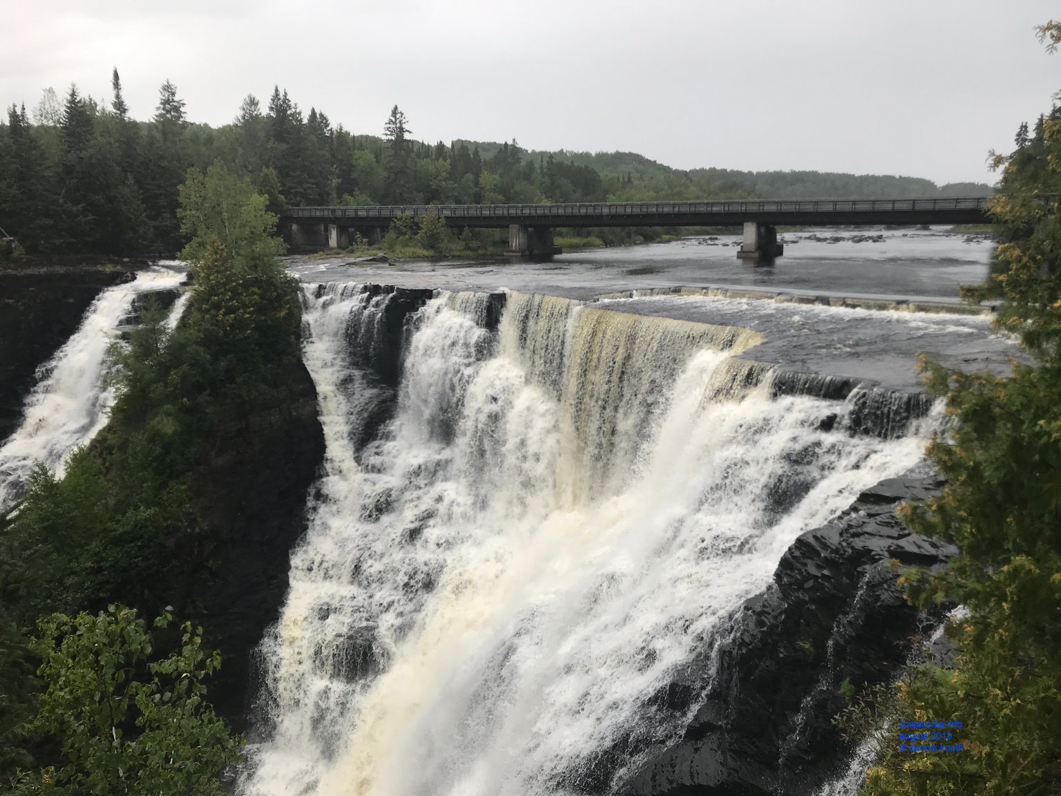 Kakakbeka Falls photo by Dennis Knuth of Wisconsin